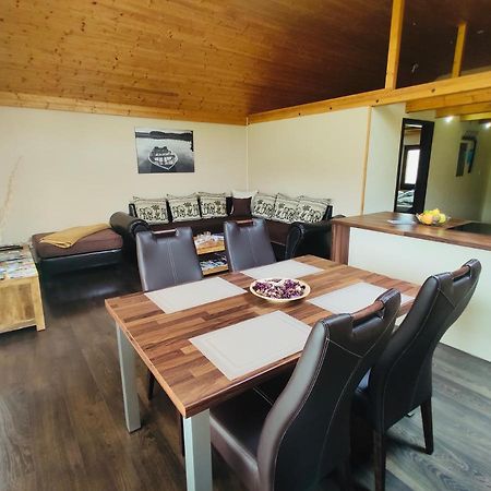 Grand Spa Holiday Home Szklenófürdő Kültér fotó